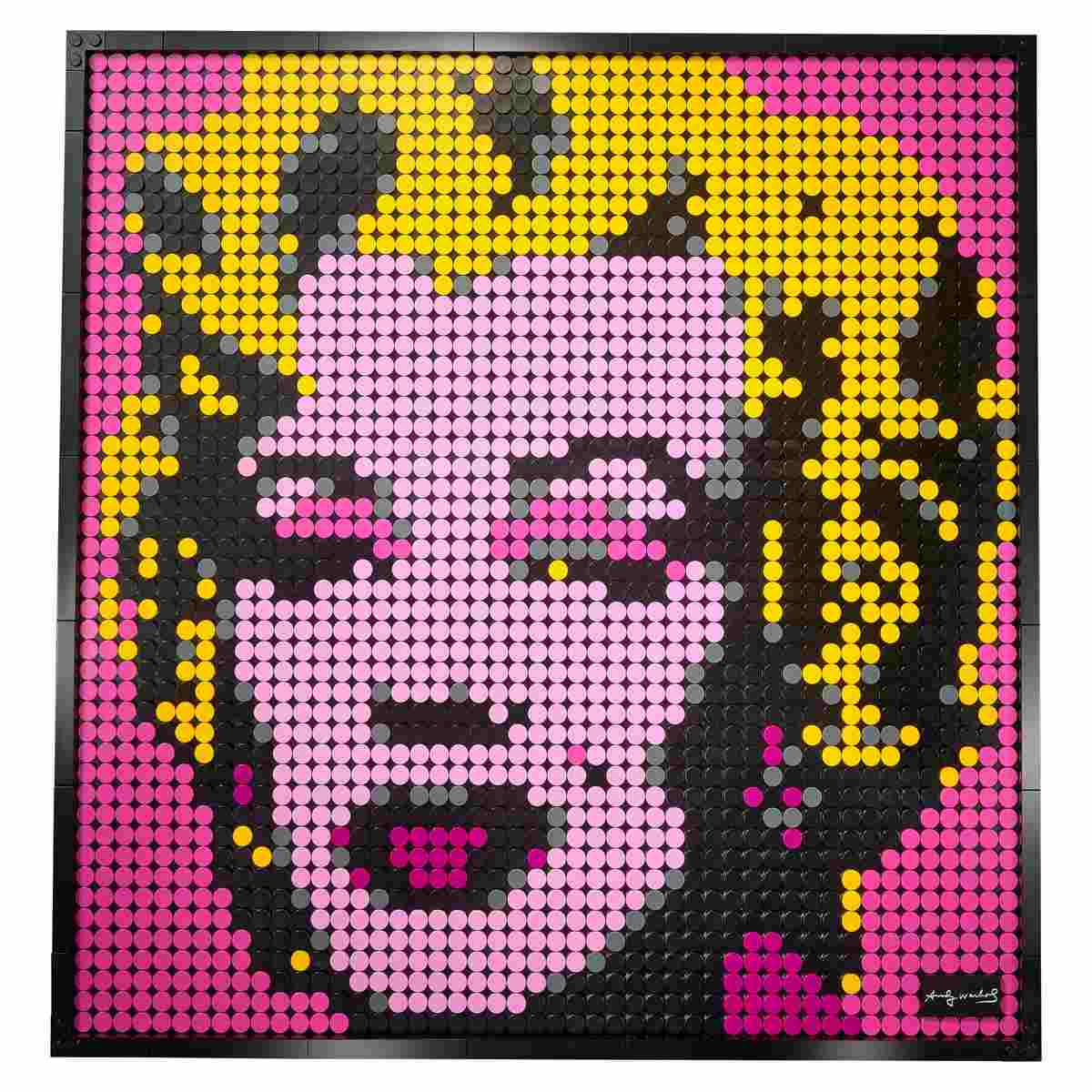 Из элементов набора можно по очереди собрать 4 варианта картины LEGO® Art Andy Warhol's Marilyn Monroe - Мэрилин Монро Энди Уорхола (31197).