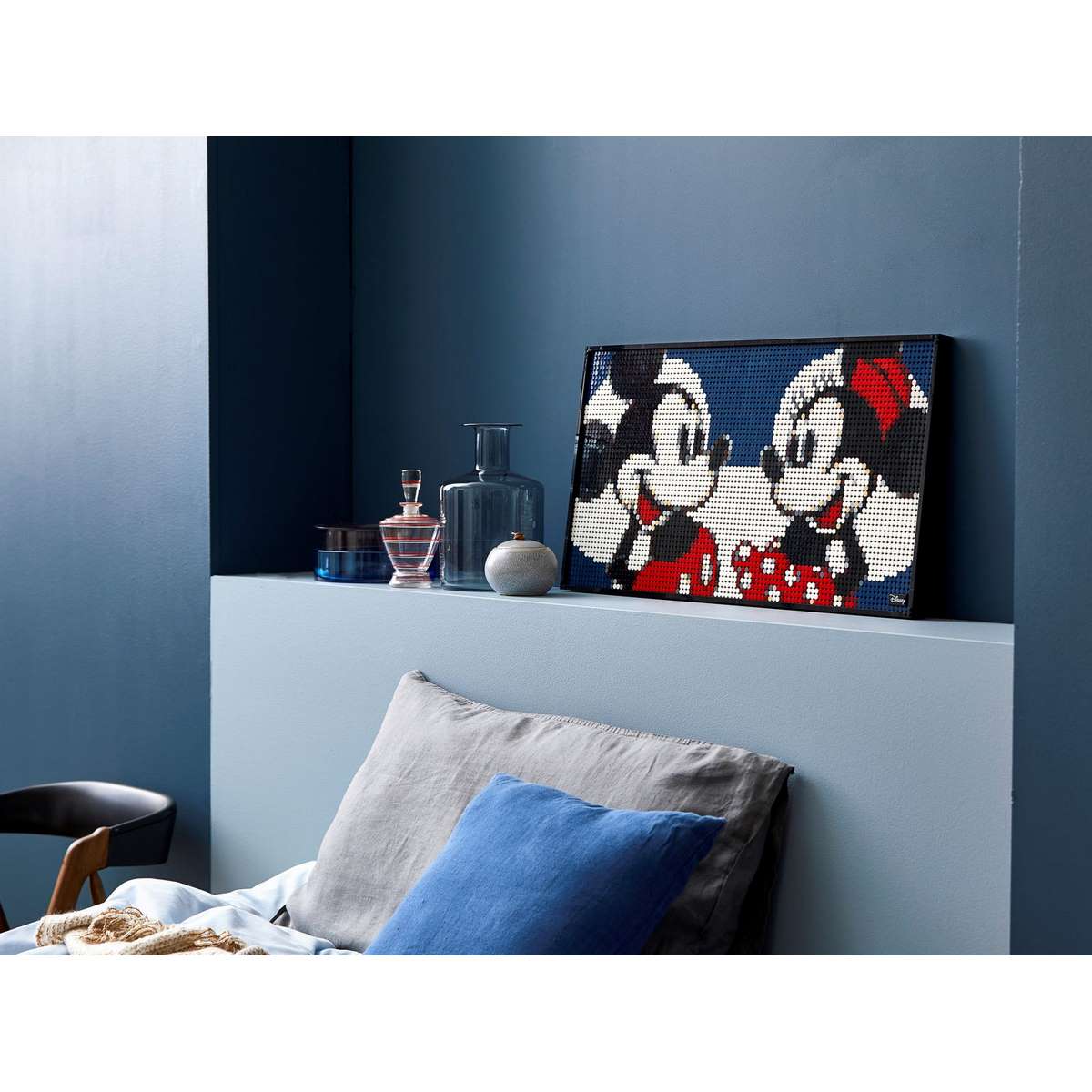 Объедините 2 набора LEGO® Art Disney's Mickey Mouse (31202) и создайте единое произведение искусства, которое можно с гордостью демонстрировать.