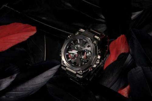 Карбоново-стальные часы G-SHOCK MTG-B2000BDE-1AER оснащены технологией солнечного питания с энергосбережением.