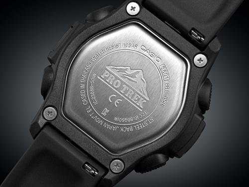 Полимерный ремешок часов CASIO PRO TREK PRT-B50-1ER легко заменяется благодаря встроенному ползунковому рычагу.