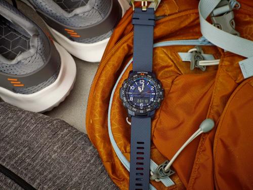 Часы PRO TREK PRT-B50-2ER с помощью акселерометра отслеживают количество шагов и расчитывают сожженные калории.