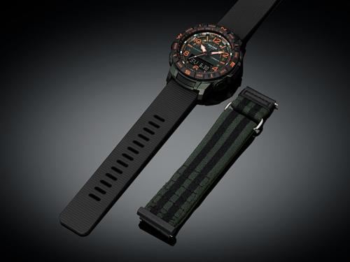 Часы CASIO PRO TREK PRT-B50FE-3ER поставляются с дополнительным тканевым ремешком-резинкой черно-серого цвета.