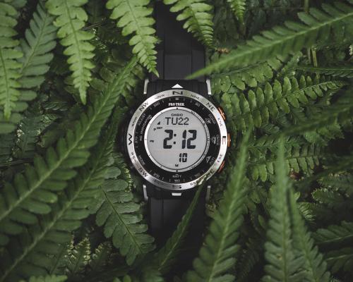Часы для туризма PRO TREK PRW-30-1AER с трехуровневым информативным ЖК-дисплеем STN и контрастными цифрами.