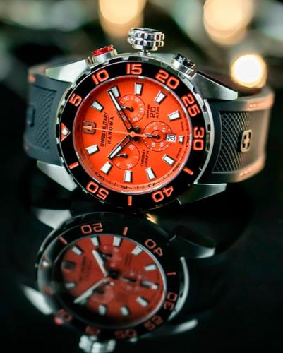 Оранжевый цвет швейцарских часов SMH 06-4324.04.079 Scuba Diver Chrono приглашает окунуться в мир дайверского экстрима.