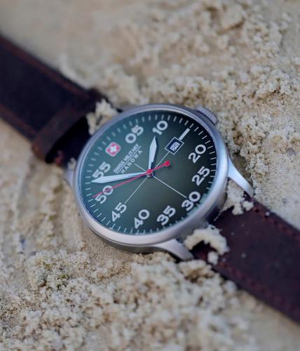 Неоклассическая модель швейцарских мужских часов SMH Active Duty 06-4326.04.006 с уникальным дизайном циферблата.