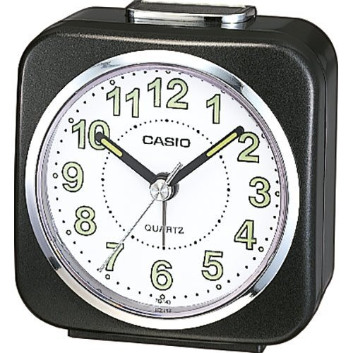 Настольный стрелочный будильник CASIO TQ-143S-1EF черный с подсветкой, арабские цифры, светонакопители, пластиковый.